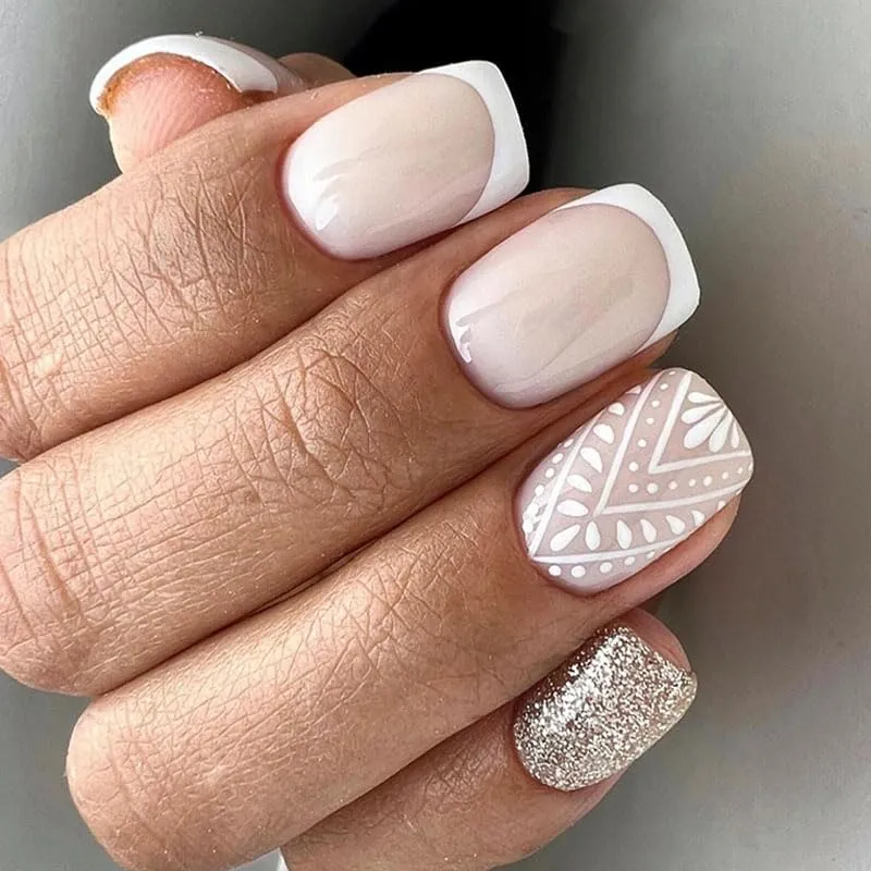BAOYAALIN Press on Nails Short Medium Square French White Fake Nails with Simple Design, Press ons Artificial Acrylic Full Cover Glitter False Stick on Nail for Women Girls Daily Wear Wedding 24Pcs