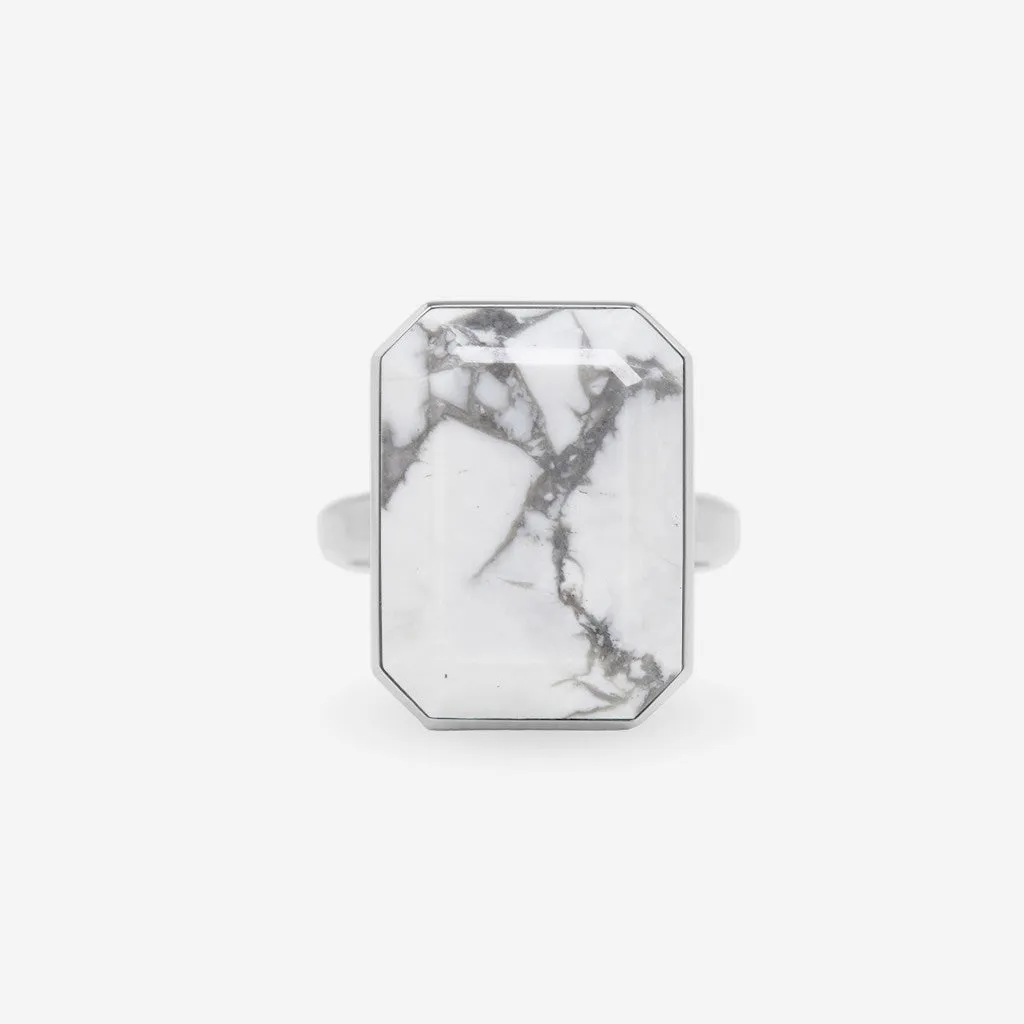 Full Moon - Howlite