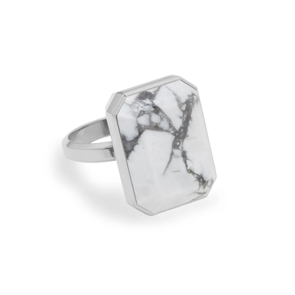 Full Moon - Howlite