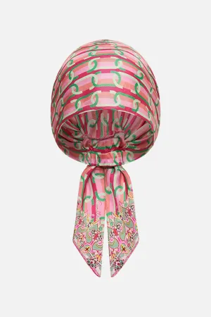 HEADSCARF TEA WITH TUSCHINSKI