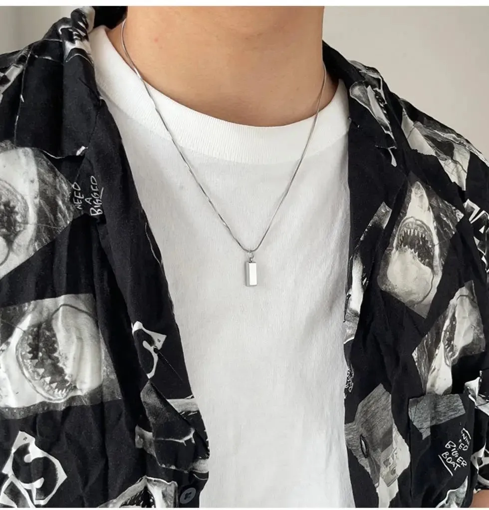 Minimalist Pendant Necklace